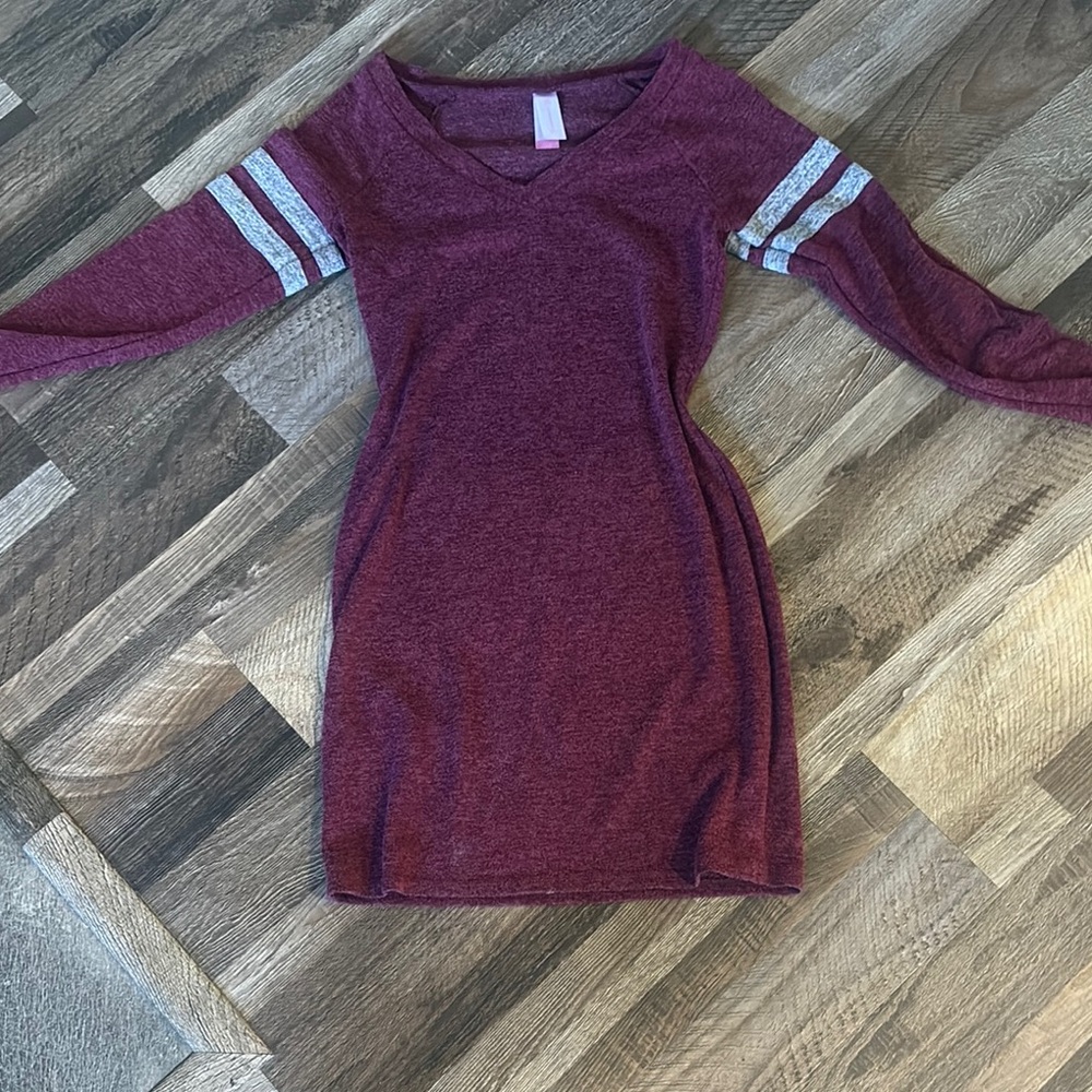 Burgundy V-Neck Dress with Striped Sleeves